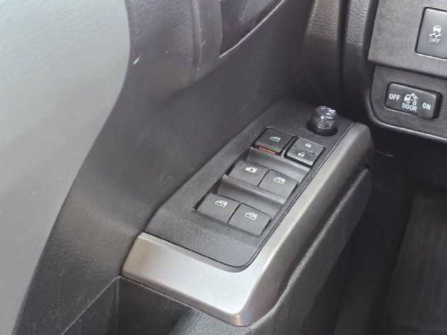 Used 2022 Toyota Tacoma SR5 w/ Technology Package AWD/4WD image 16