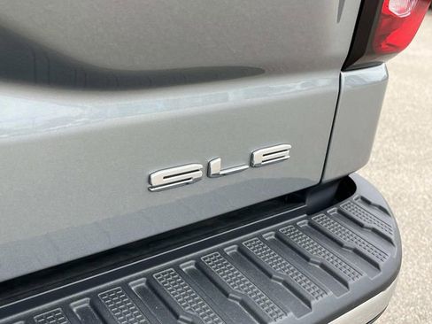 New 2025 GMC Sierra 1500 SLE image 14