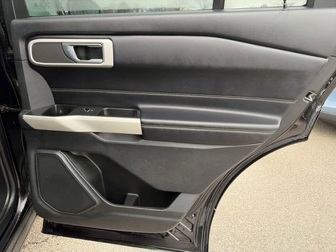 Used 2021 Ford Explorer XLT w/ Equipment Group 202A image 35