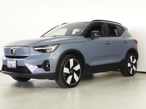 Used 2023 Volvo XC40 Recharge Ultimate image 2