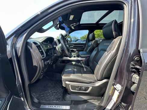 Used 2020 RAM 1500 Laramie w/ Sport Appearance Package AWD/4WD image 2