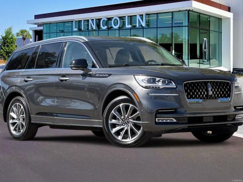 Certified 2020 Lincoln Aviator Grand Touring w/ Equipment Group 301A AWD/4WD image 2