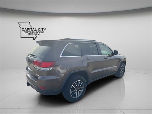 Used 2020 Jeep Grand Cherokee Laredo w/ Quick Order Package 2BN North image 10