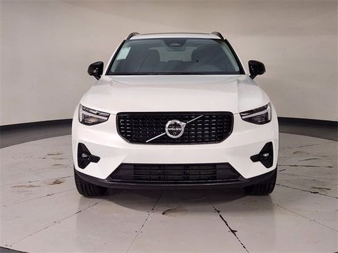 New 2026 Volvo XC40 B5 Plus w/ Protection Package Premier image 8
