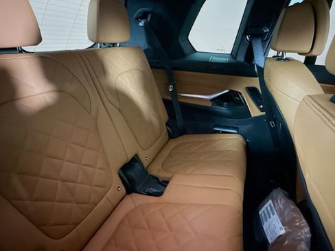 New 2026 BMW X7 xDrive40i w/ M Sport Package image 28