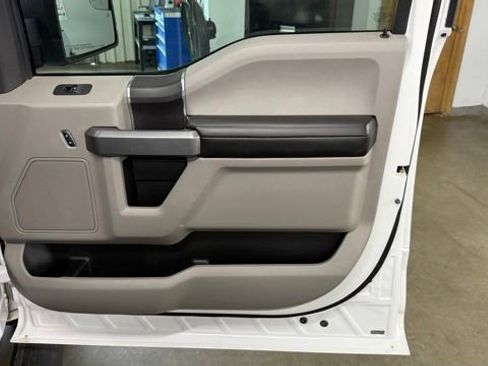 Used 2017 Ford F150 XLT w/ Equipment Group 301A Mid AWD/4WD image 18