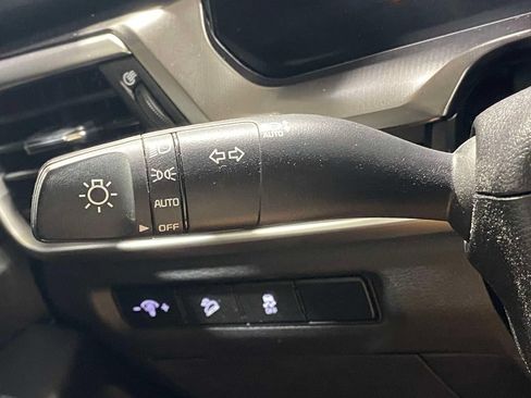 Used 2024 Kia Telluride LX AWD/4WD image 26
