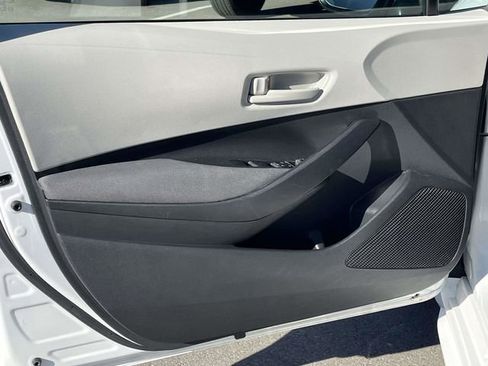 Used 2023 Toyota Corolla LE image 14