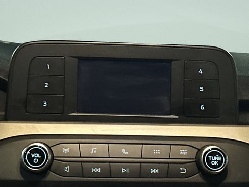 Used 2022 Ford Escape S image 18