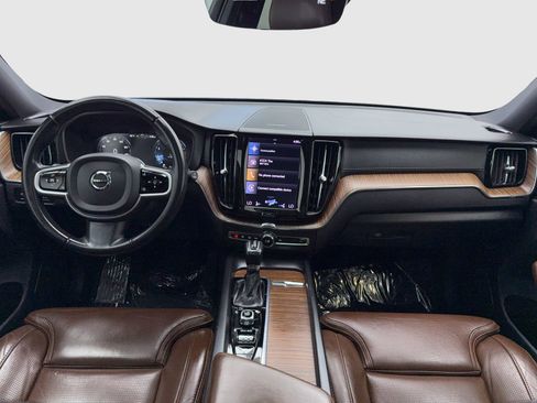 Used 2021 Volvo XC60 T5 Inscription w/ Protection Package image 20
