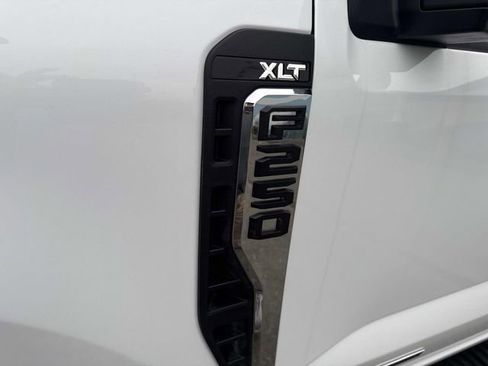 Used 2024 Ford F250 XLT w/ FX4 Off-Road Package image 10
