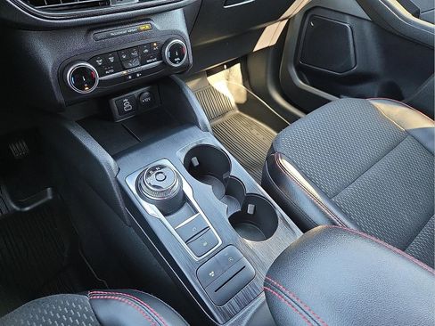 Used 2025 Ford Escape ST-Line FWD image 25