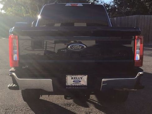 Used 2025 Ford F250 XLT image 6