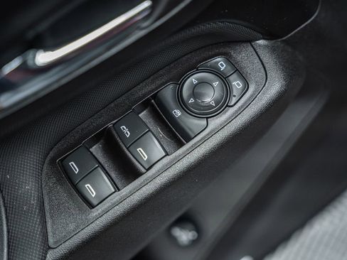 Used 2022 Chevrolet Equinox RS w/ RS Leather Package image 38