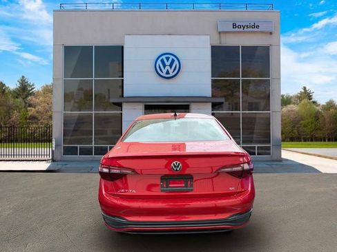 Certified 2023 Volkswagen Jetta SE w/ Panoramic Sunroof Package FWD image 6