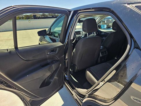 Used 2022 Chevrolet Equinox LT FWD image 15