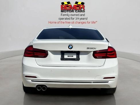 Used 2018 BMW 330i Sedan w/ Premium Package image 4