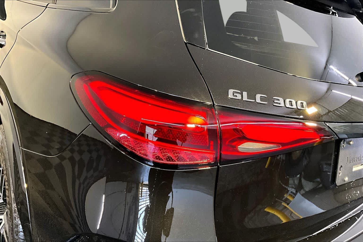 New 2026 Mercedes-Benz GLC 300 4MATIC image 5