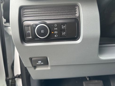 Used 2025 Ford F250 XLT image 30