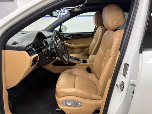 Used 2018 Porsche Macan AWD/4WD image 9