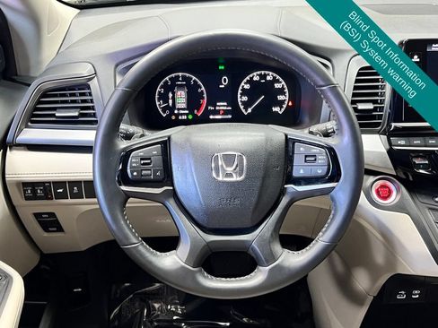 Used 2025 Honda Odyssey EX-L image 10