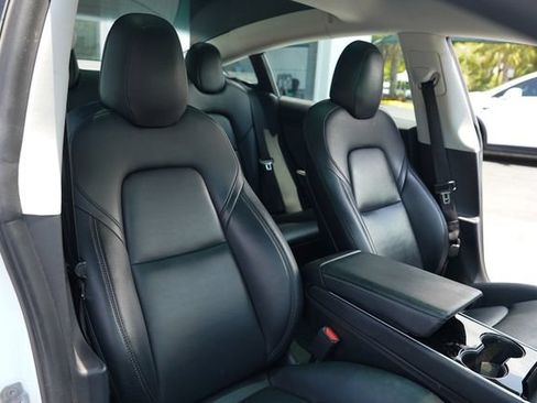 Used 2019 Tesla Model 3 RWD image 18