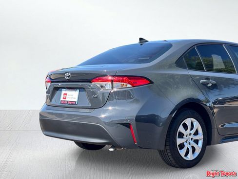 Certified 2025 Toyota Corolla LE FWD image 11
