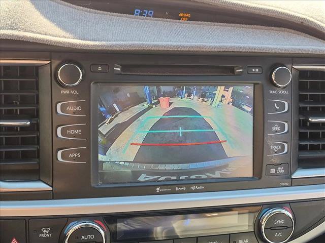 Used 2019 Toyota Highlander XLE FWD image 11