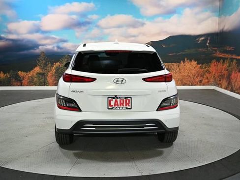 Used 2023 Hyundai Kona Limited w/ Cargo Package FWD image 7