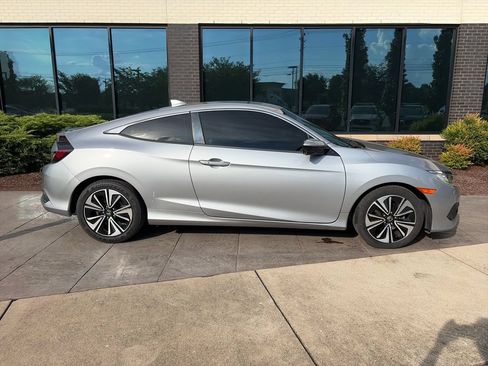 Used 2016 Honda Civic EX-T image 3