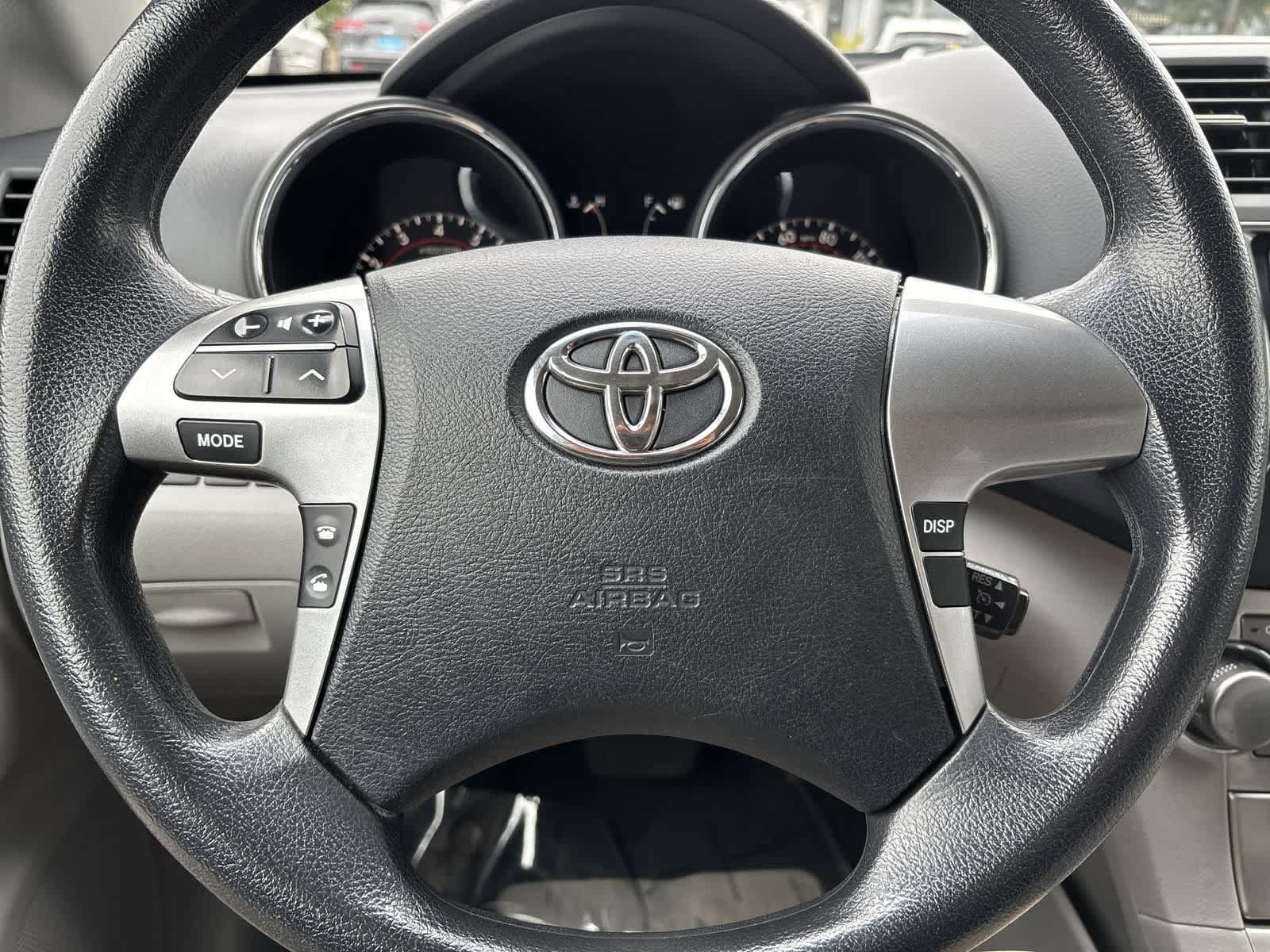 Used 2013 Toyota Highlander 4WD w/ Cold Weather Pkg image 13