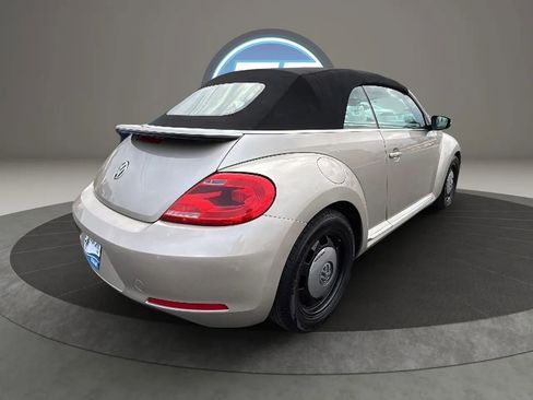 Used 2013 Volkswagen Beetle 2.5 image 4