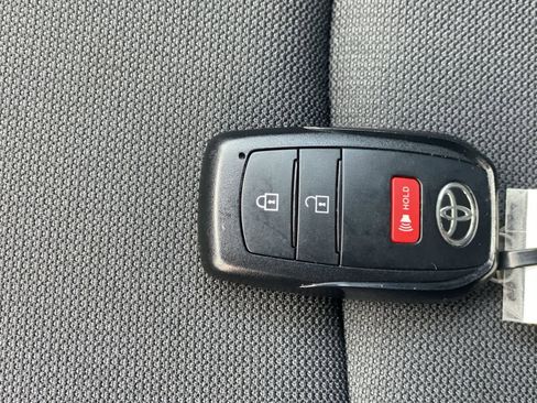 Certified 2024 Toyota Corolla Cross LE image 39