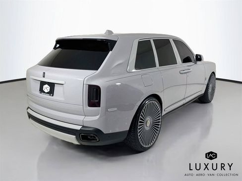 Used 2024 Rolls-Royce Cullinan Black Badge w/ Leather Finishing Pack AWD/4WD image 6
