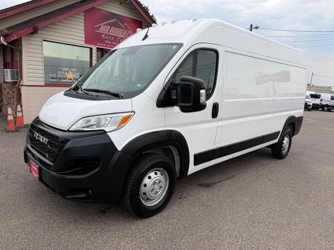 Used 2023 RAM ProMaster 2500 FWD image 4