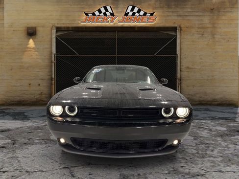 Used 2023 Dodge Challenger SXT w/ Blacktop Package image 12
