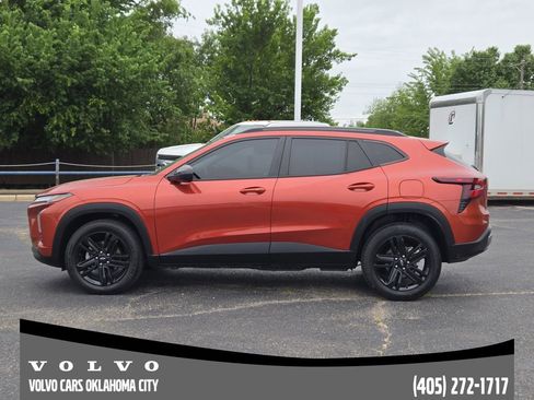Used 2024 Chevrolet Trax ACTIV w/ Driver Confidence Package FWD image 3
