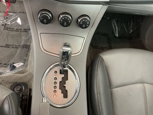 Used 2007 Chrysler Sebring Limited w/ Premium Group FWD image 18