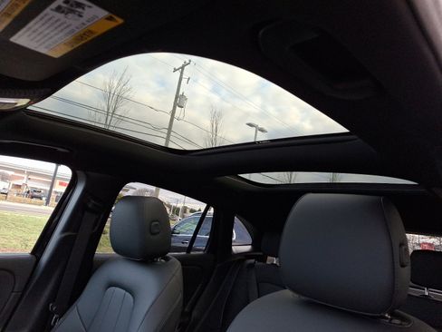 New 2025 Mercedes-Benz GLA 250 4MATIC image 14