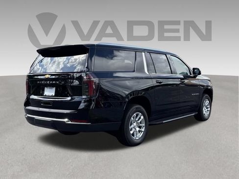 New 2026 Chevrolet Suburban LS RWD image 5