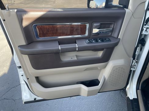 Used 2009 Dodge Ram 1500 Truck Laramie image 11