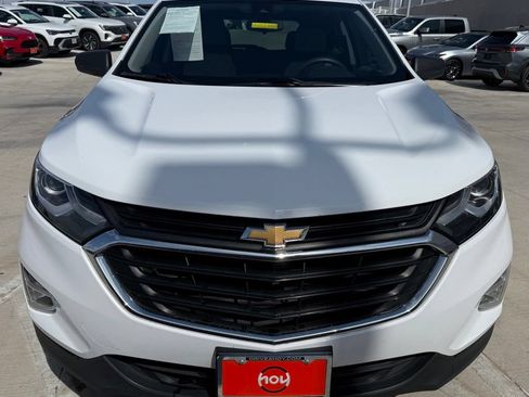 Used 2021 Chevrolet Equinox LS FWD image 3