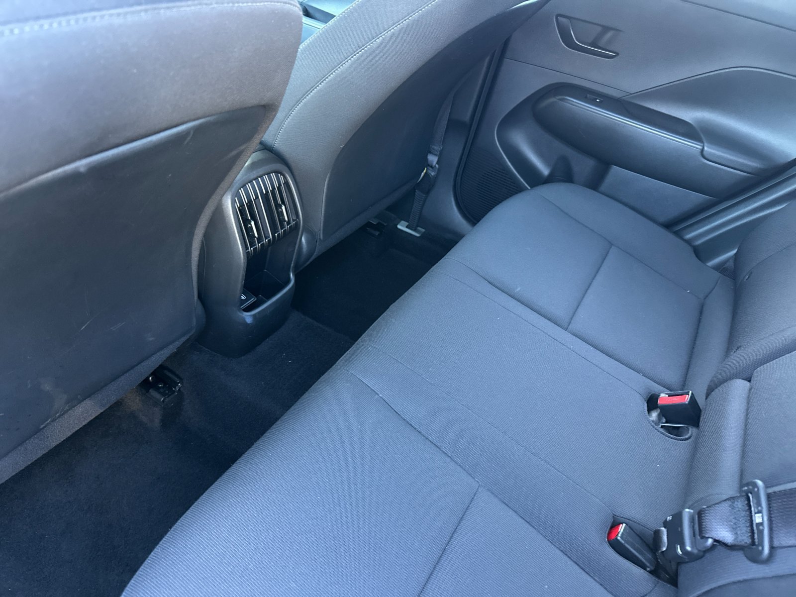 Used 2025 Hyundai Kona SEL FWD image 13