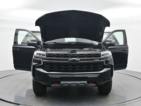 Used 2022 Chevrolet Tahoe Z71 w/ Luxury Package AWD/4WD image 40