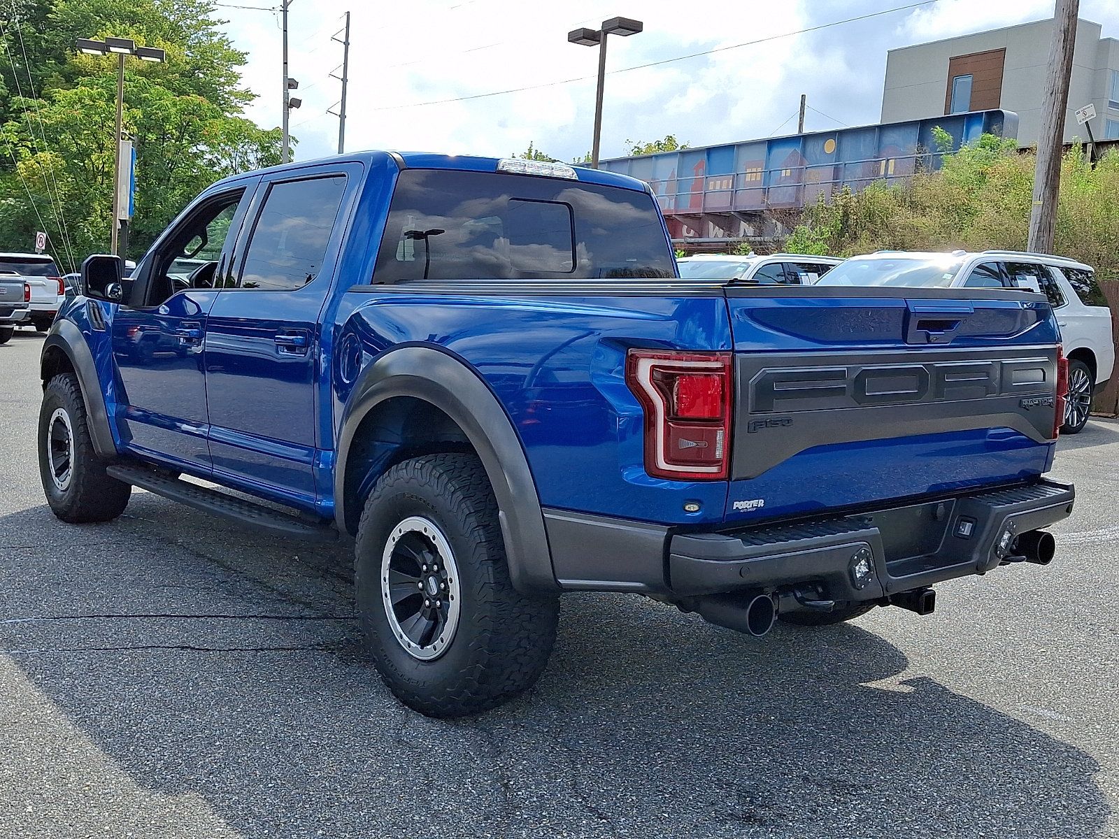 Used 2018 Ford F150 Raptor w/ Equipment Group 802A Luxury AWD/4WD image 4