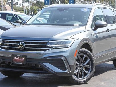 Certified 2022 Volkswagen Tiguan SE