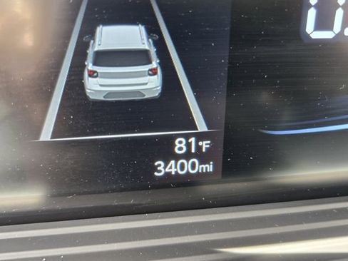 Used 2025 Hyundai Venue SEL image 23