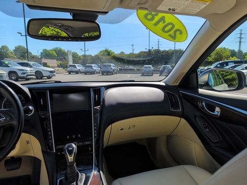 Used 2018 INFINITI Q50 Luxe w/ Essential Package (3.0T Luxe) RWD image 10