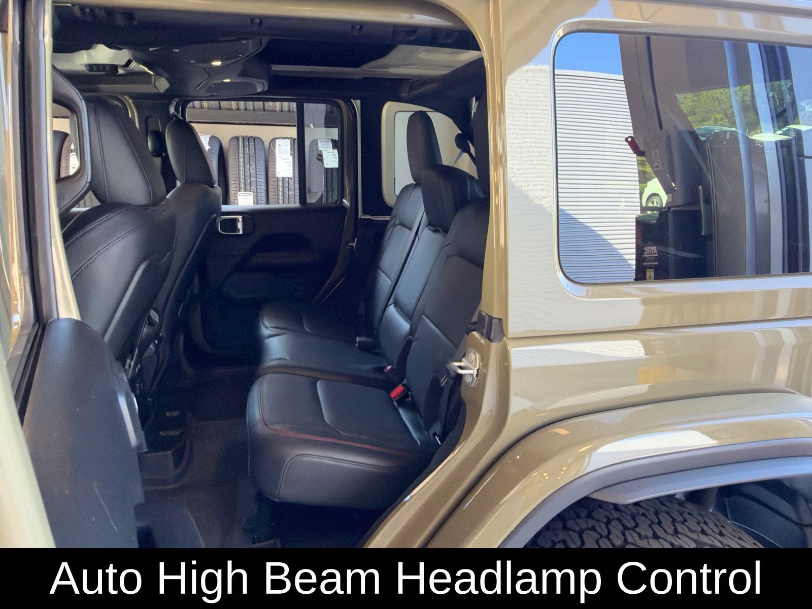 Used 2025 Jeep Wrangler Unlimited Rubicon AWD/4WD image 29