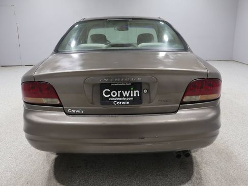 Used 2000 Oldsmobile Intrigue GL FWD image 3